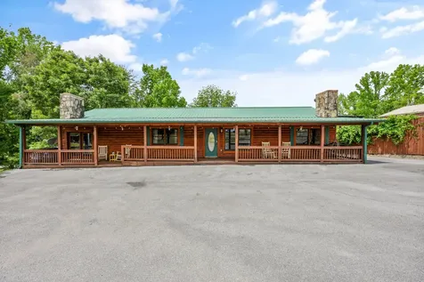 2834 Florence Drive Pigeon Forge TN 37863