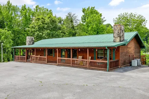 2834 Florence Drive Pigeon Forge TN 37863