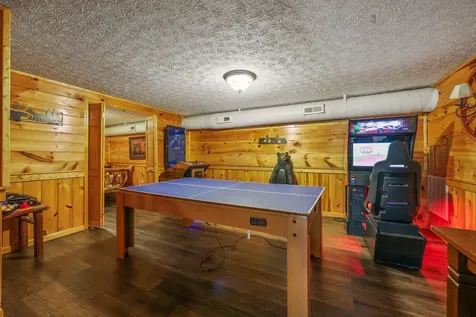 2834 Florence Drive Pigeon Forge TN 37863