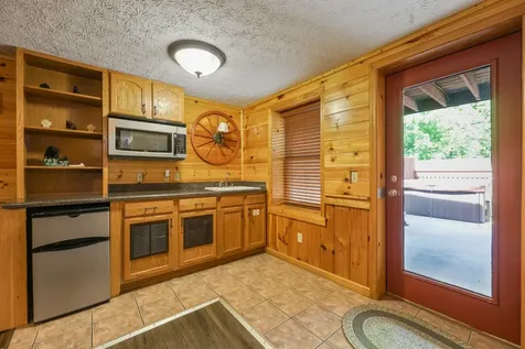 2834 Florence Drive Pigeon Forge TN 37863