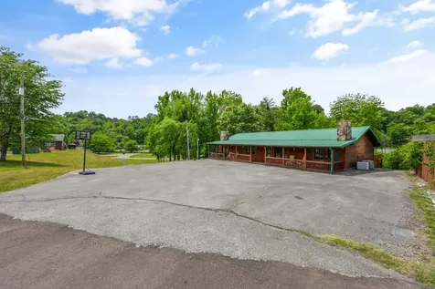2834 Florence Drive Pigeon Forge TN 37863