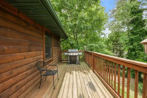 2834 Florence Drive Pigeon Forge TN 37863