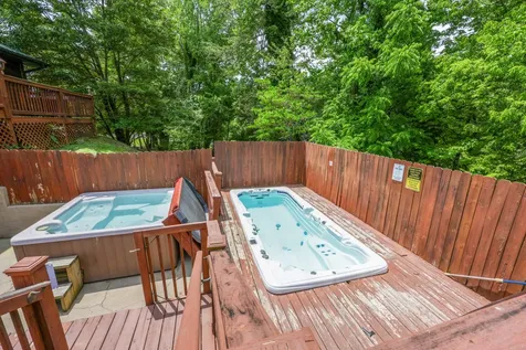 2834 Florence Drive Pigeon Forge TN 37863