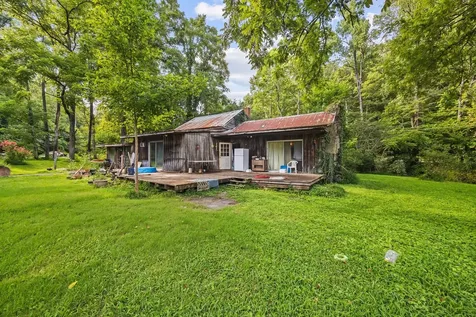 1150 Bell Hollow Road Vanleer TN 37181