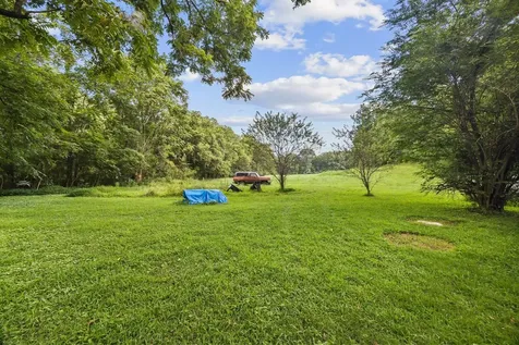 1150 Bell Hollow Road Vanleer TN 37181