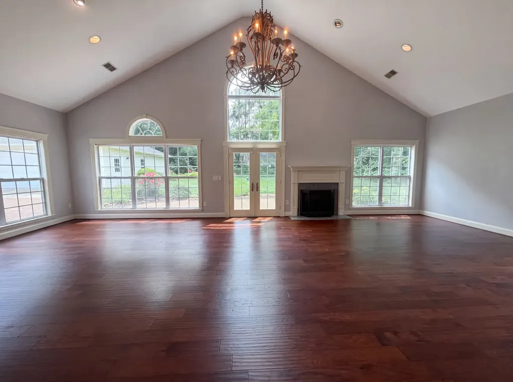 608 Estes Road Nashville TN 37215