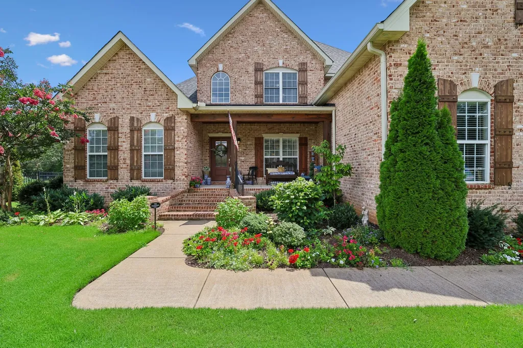 2208 Higgins Lane Murfreesboro TN 37130