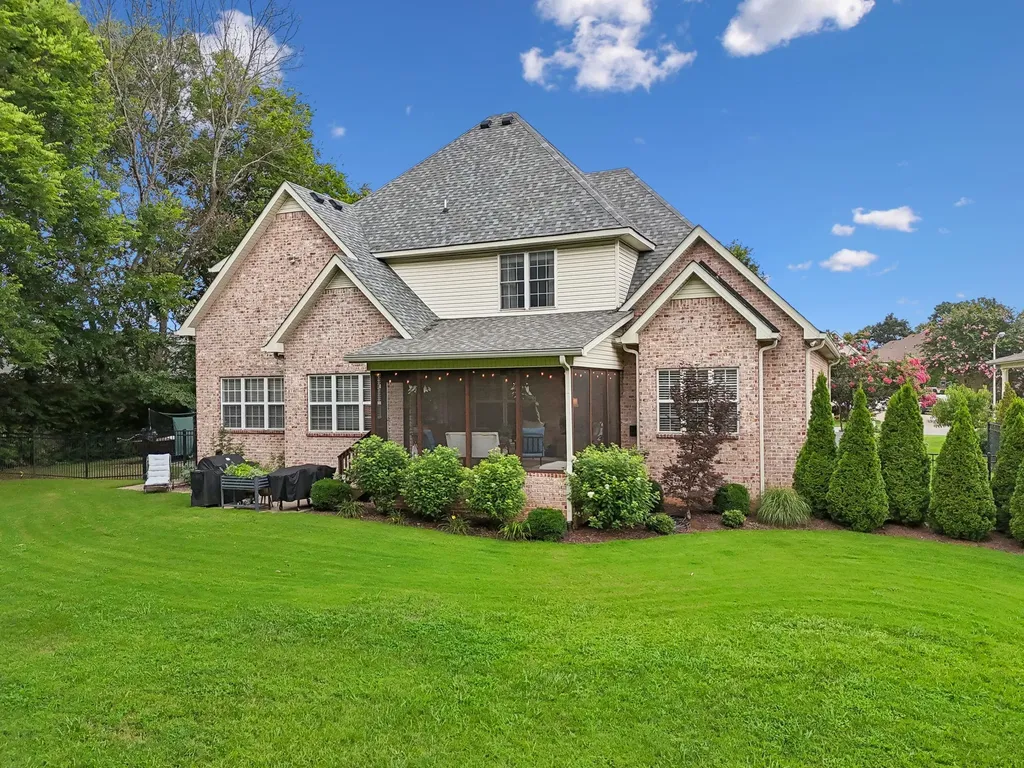 2208 Higgins Lane Murfreesboro TN 37130
