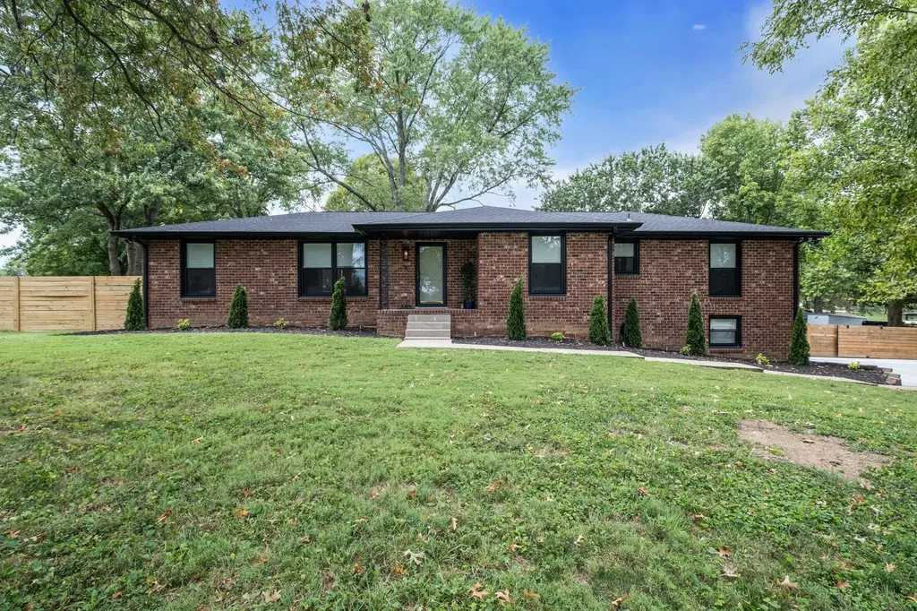 220 Rising Sun Lane Old Hickory TN 37138