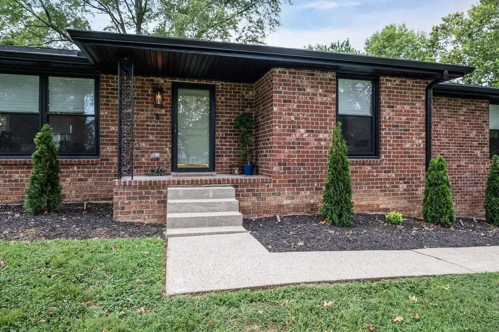220 Rising Sun Lane Old Hickory TN 37138