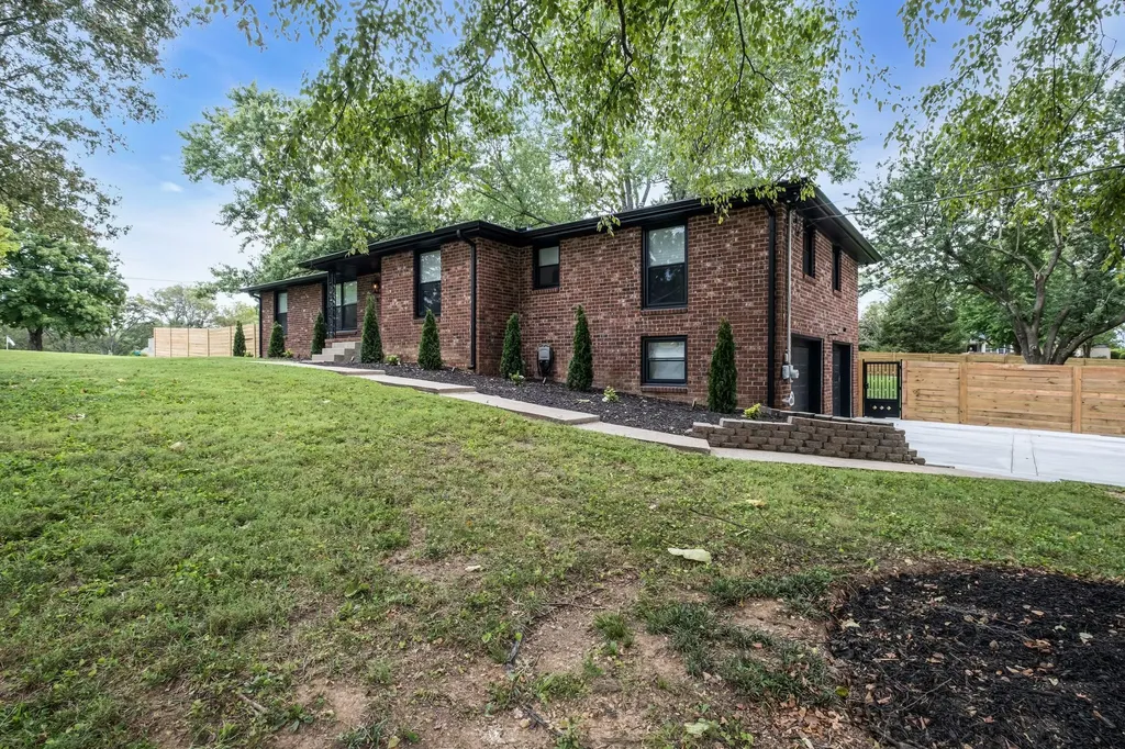 220 Rising Sun Lane Old Hickory TN 37138