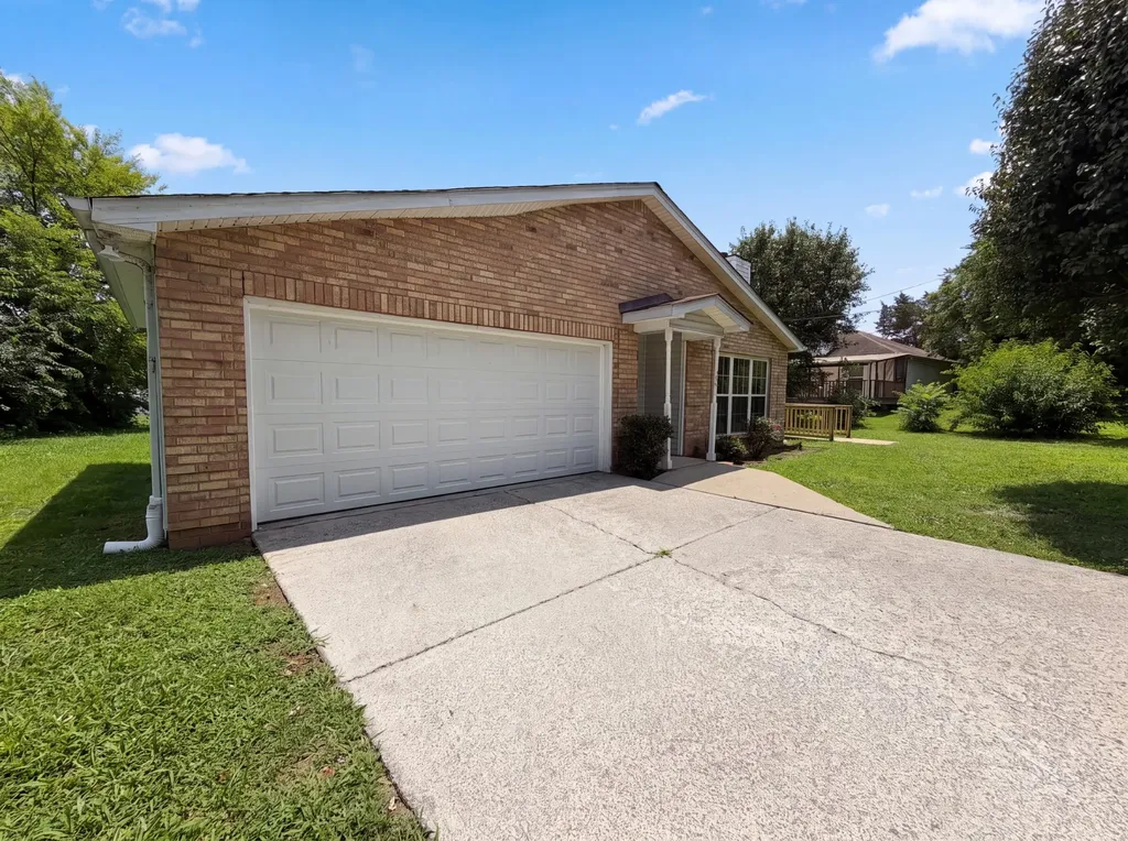 499 Holland Ridge Drive La Vergne TN 37086