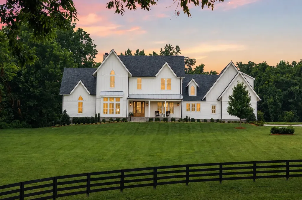 6916 Farm Path Lane College Grove TN 37046