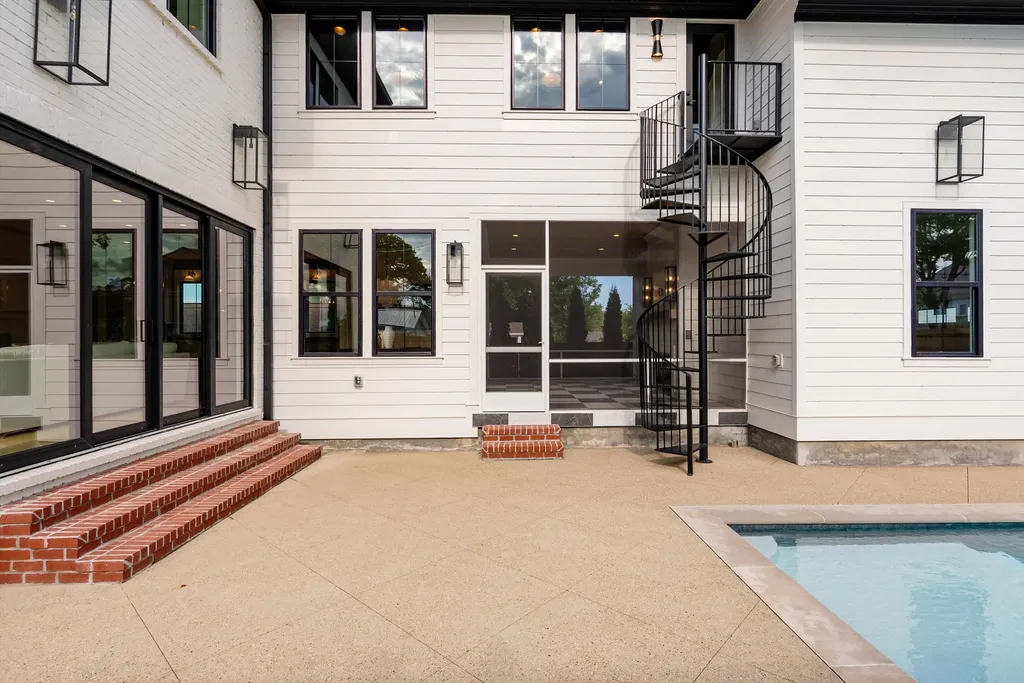 1900 Eastside Avenue Nashville TN 37206
