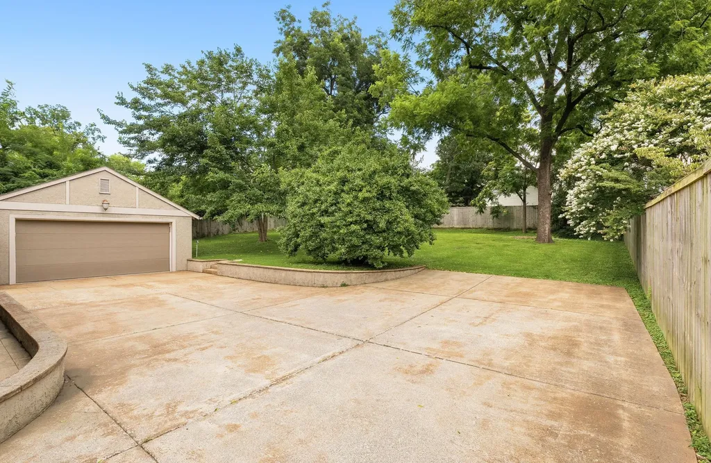 204 S Wilson Boulevard Nashville TN 37205