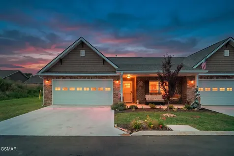 965 Juneberry Lane Pigeon Forge TN 37863