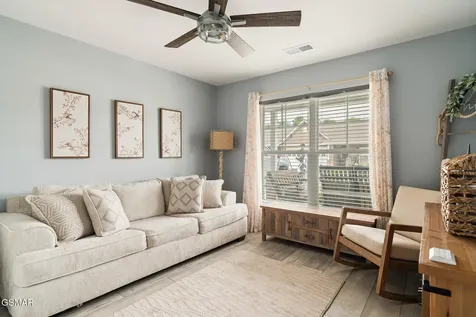 965 Juneberry Lane Pigeon Forge TN 37863