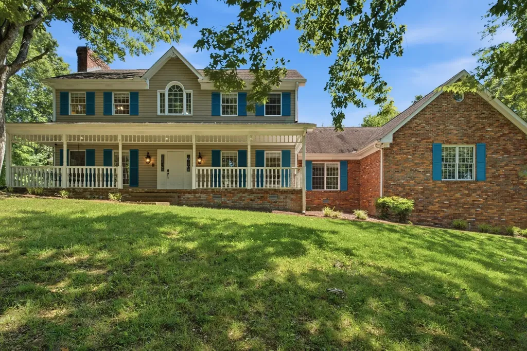 1122 Longview Drive Hendersonville TN 37075