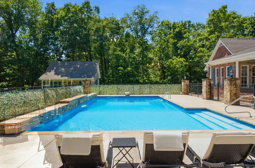 1122 Longview Drive Hendersonville TN 37075