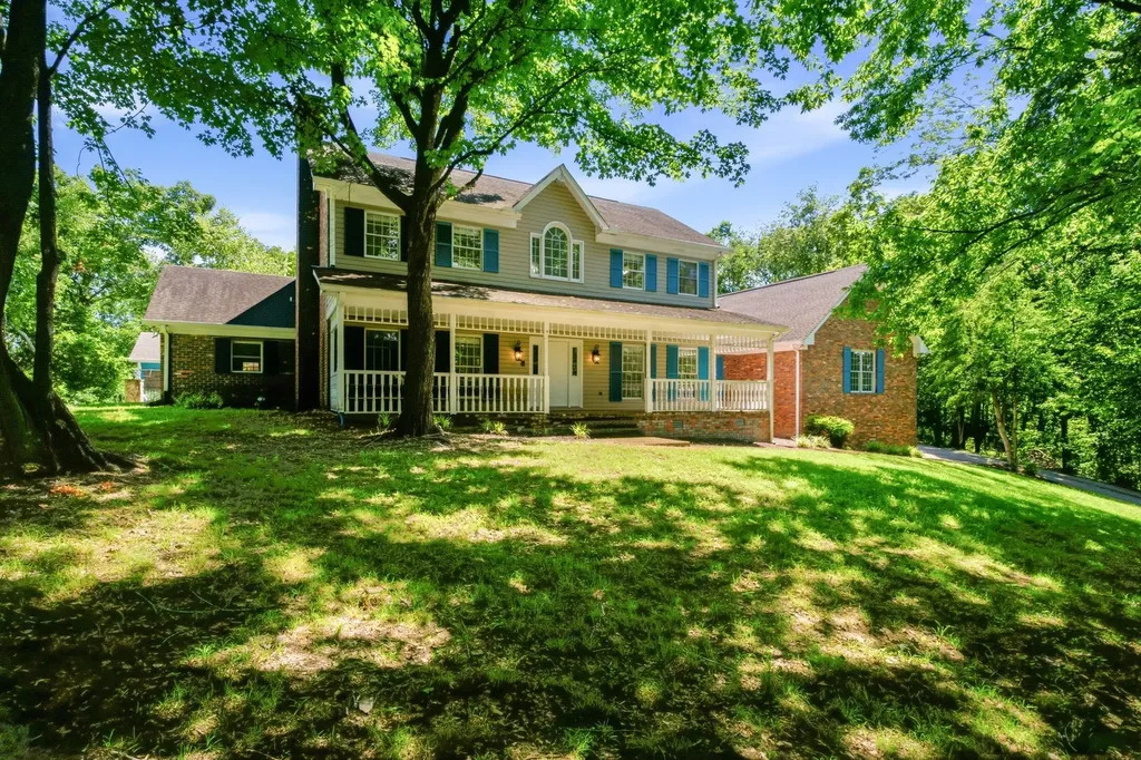 1122 Longview Drive Hendersonville TN 37075