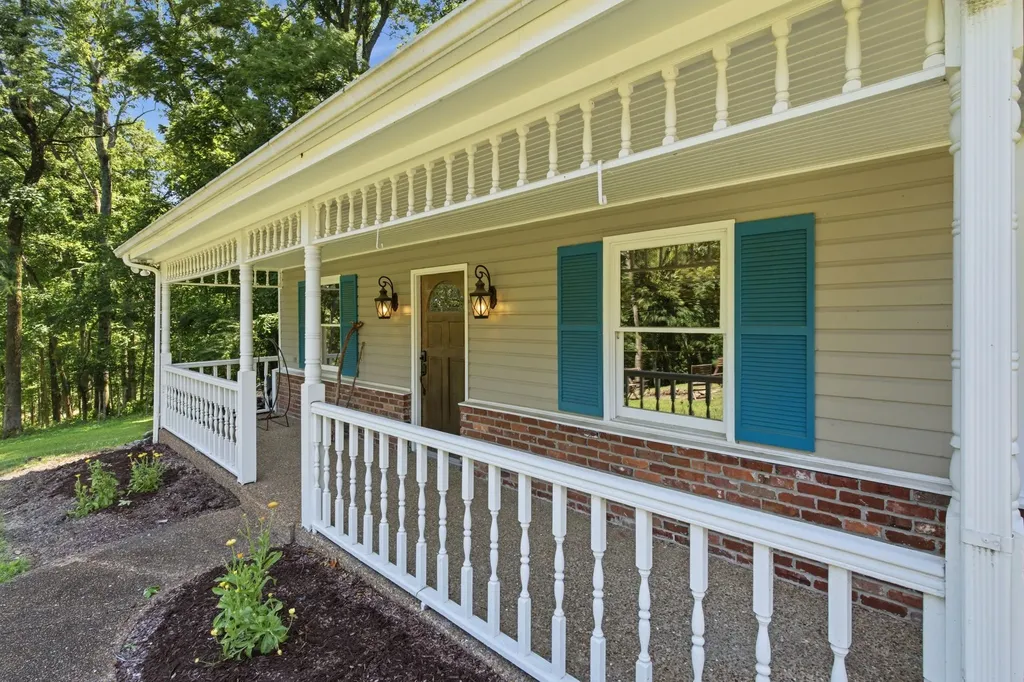 1122 Longview Drive Hendersonville TN 37075