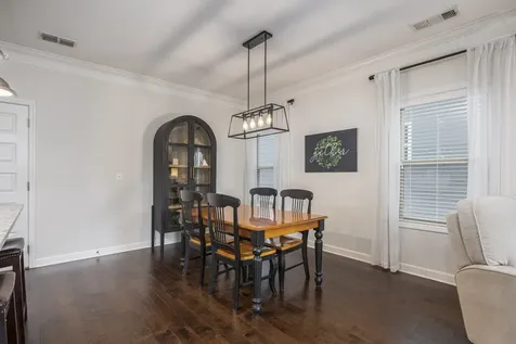 7392 Old Harding Pike Nashville TN 37221