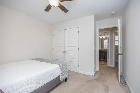 7392 Old Harding Pike Nashville TN 37221