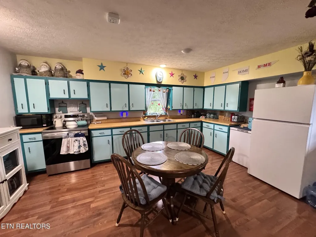 6105 S York Highway Clarkrange TN 38553