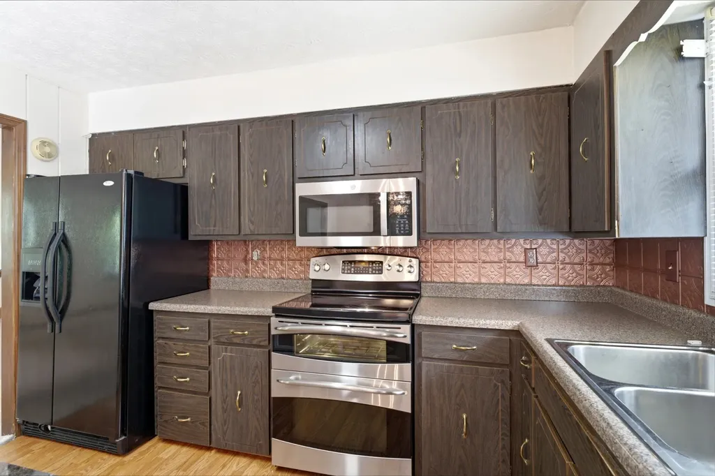 3088 Dixie Lee Circle Lenoir City TN 37772