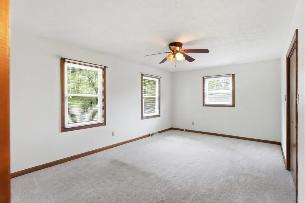 3088 Dixie Lee Circle Lenoir City TN 37772