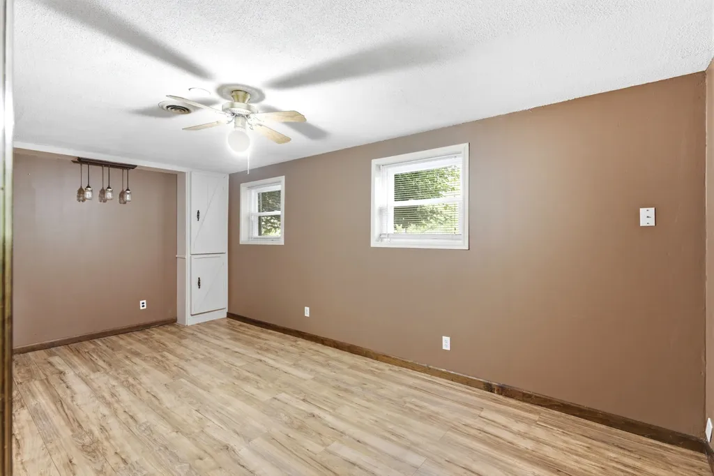 3088 Dixie Lee Circle Lenoir City TN 37772