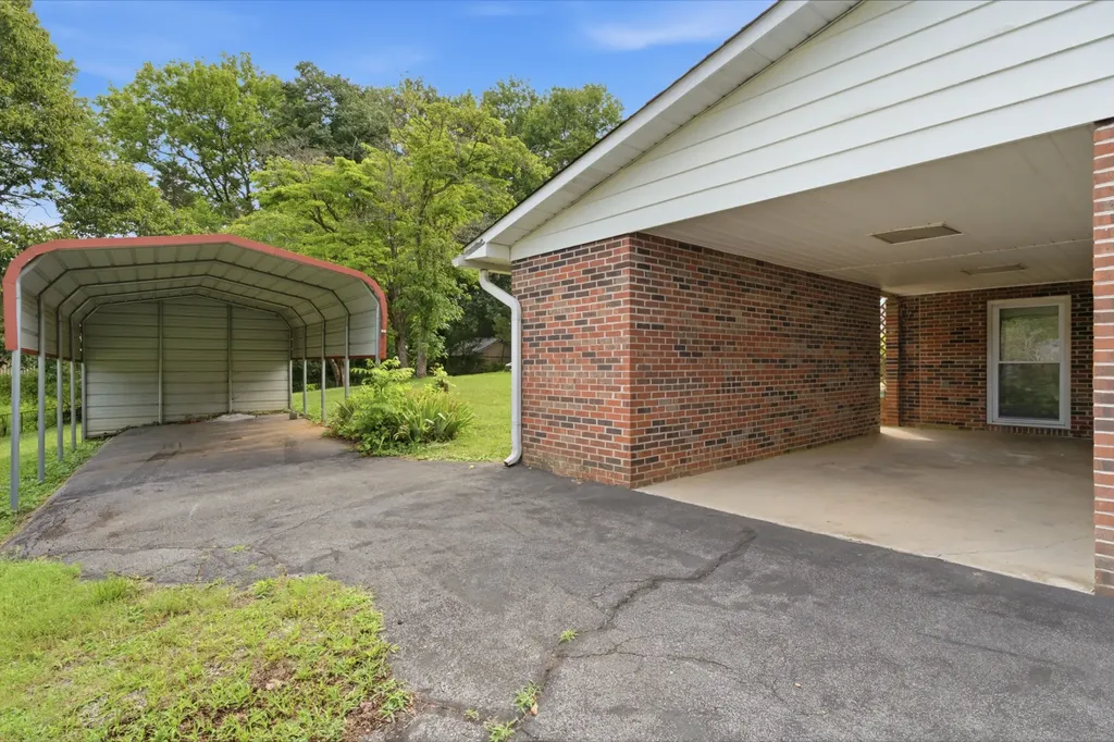 3088 Dixie Lee Circle Lenoir City TN 37772