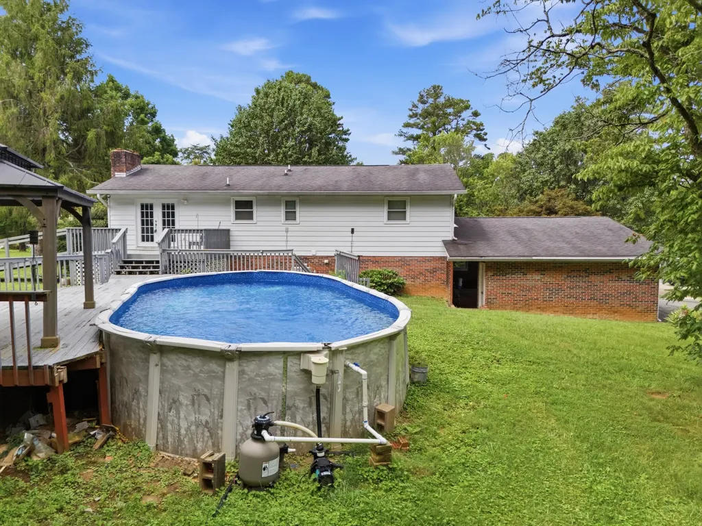 3088 Dixie Lee Circle Lenoir City TN 37772