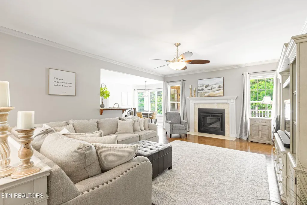 2201 Majestic Circle Dandridge TN 37725
