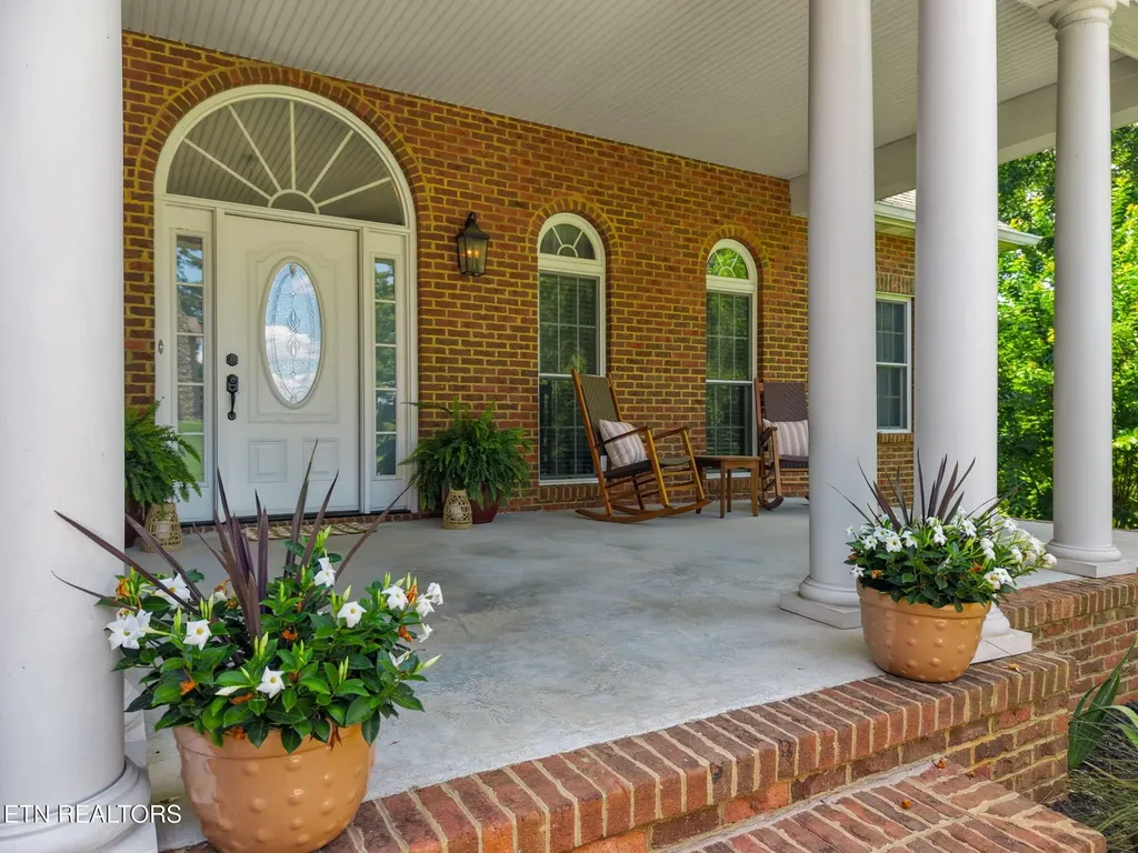2201 Majestic Circle Dandridge TN 37725