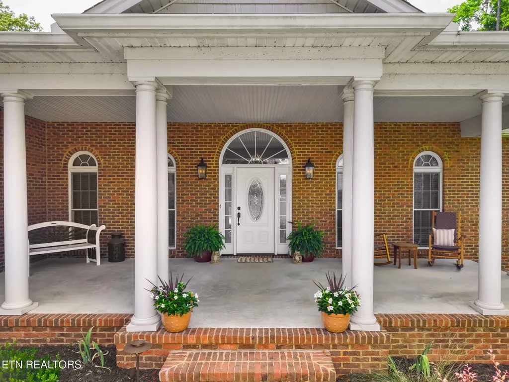 2201 Majestic Circle Dandridge TN 37725