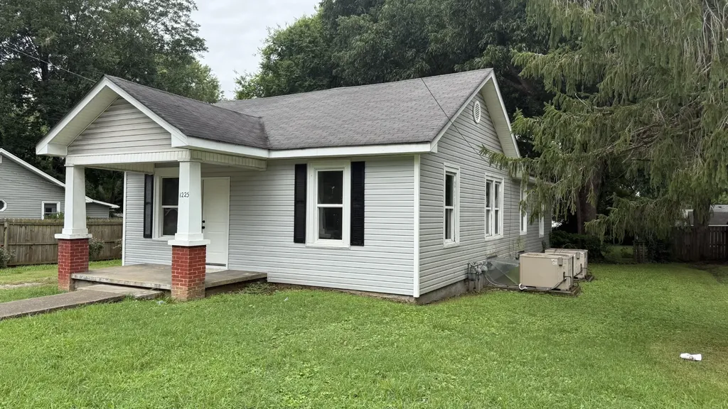 1225 N Spring Street Murfreesboro TN 37130