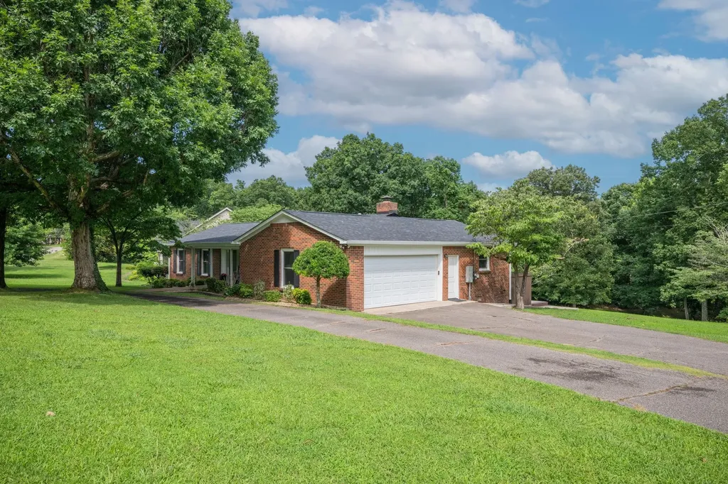 202 Rouse Road Dickson TN 37055