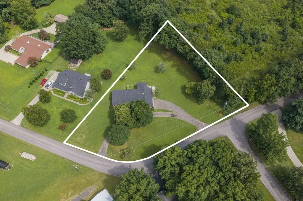 202 Rouse Road Dickson TN 37055