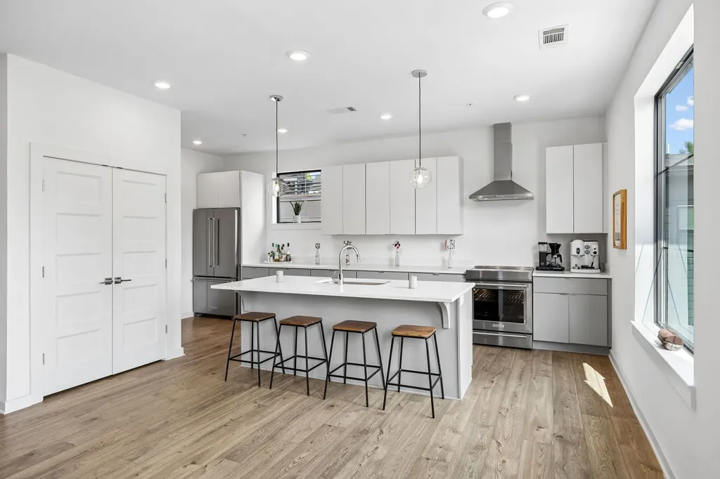 411 Merritt Ave Apt 201 Nashville TN 37203