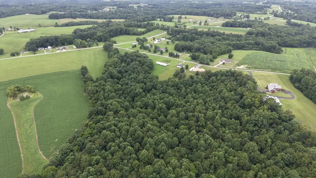 4423 Highland Road Lafayette TN 37083