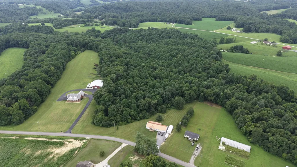 4423 Highland Road Lafayette TN 37083