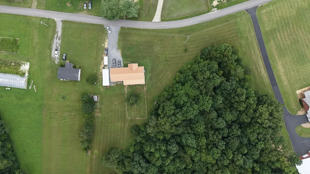 4423 Highland Road Lafayette TN 37083