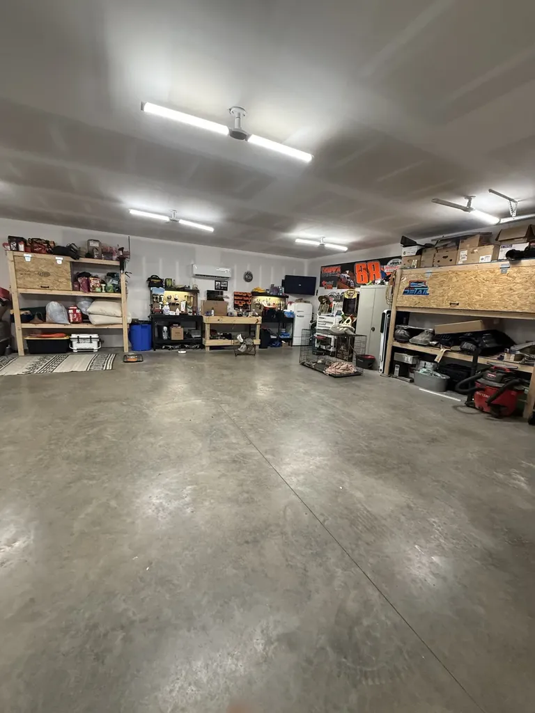 4423 Highland Road Lafayette TN 37083