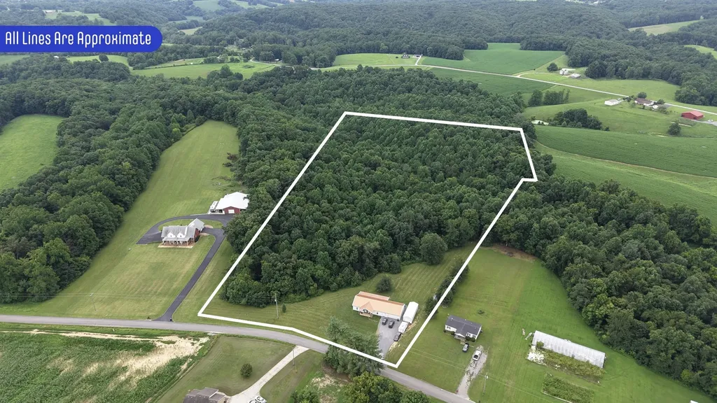 4423 Highland Road Lafayette TN 37083