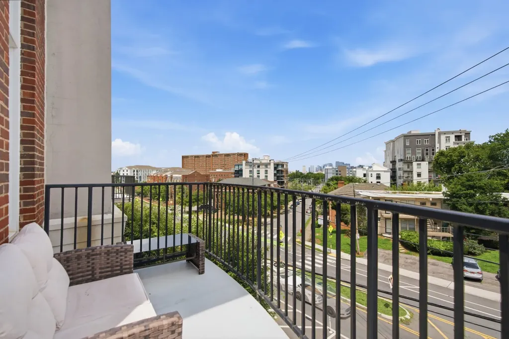 205 31st Ave, N Nashville TN 37203
