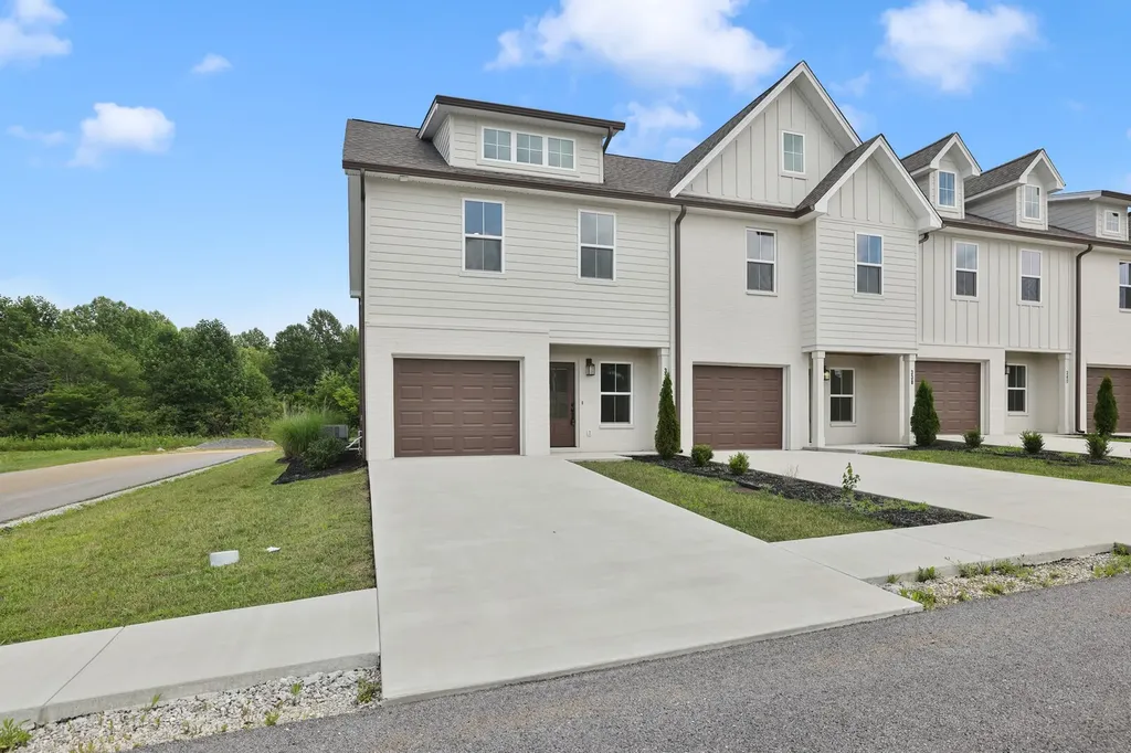 336 Legends Circle Baxter TN 38544