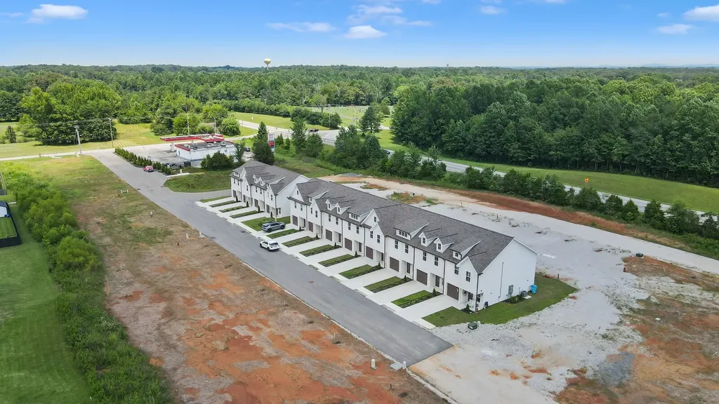336 Legends Circle Baxter TN 38544
