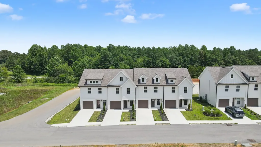336 Legends Circle Baxter TN 38544