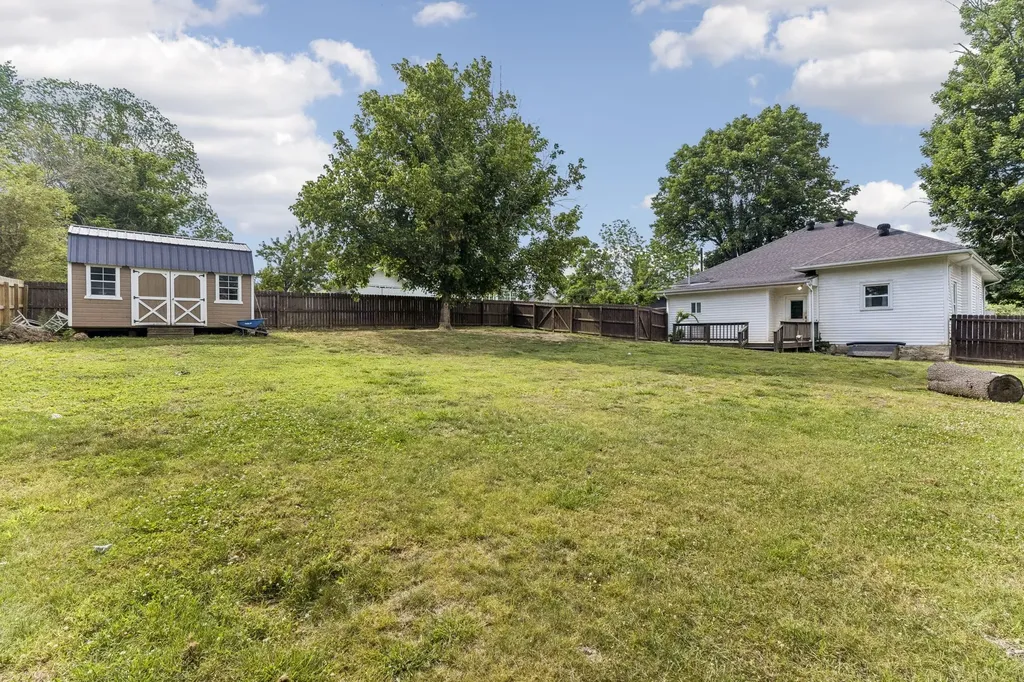 204 Jefferson Ave, E Carthage TN 37030